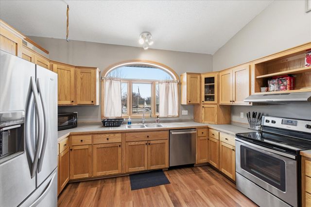 701 E Beaver Street, Belle Plaine, MN 56011