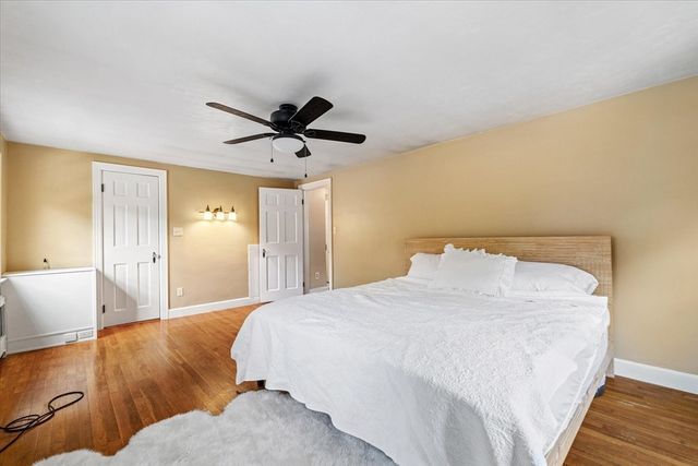 30 Saint Elmo Rd, Worcester, MA 01602