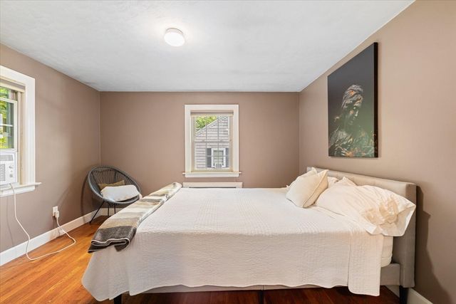 30 Saint Elmo Rd, Worcester, MA 01602