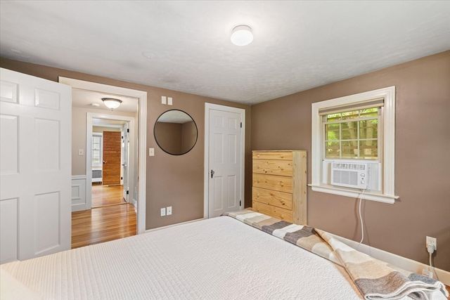 30 Saint Elmo Rd, Worcester, MA 01602