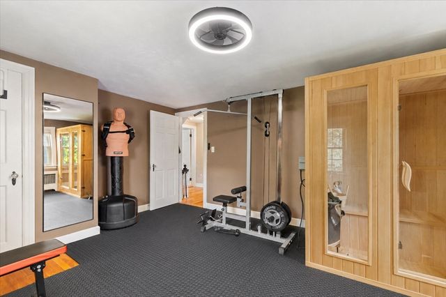 30 Saint Elmo Rd, Worcester, MA 01602