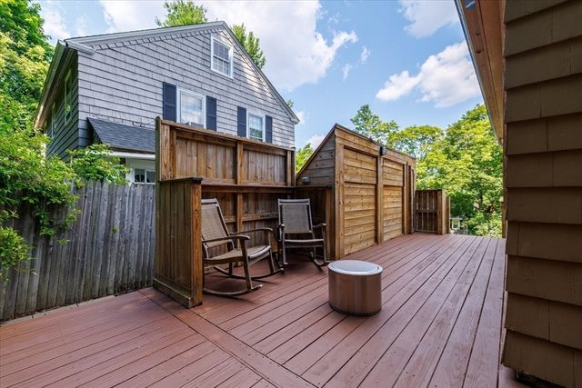30 Saint Elmo Rd, Worcester, MA 01602