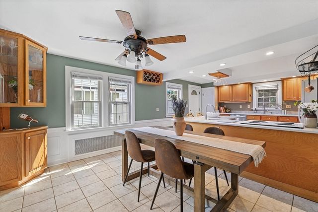 30 Saint Elmo Rd, Worcester, MA 01602