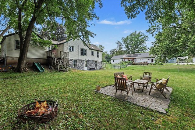 6356 48th Street N, Oakdale, MN 55128