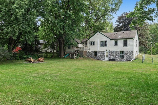 6356 48th Street N, Oakdale, MN 55128