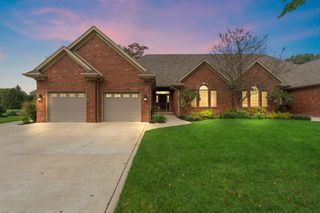 5708 Fountain View Drive, Wheatfield, IN 46392