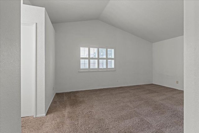 8272 Summer Falls Cir, Sacramento, CA 95828