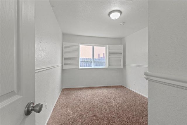 8272 Summer Falls Cir, Sacramento, CA 95828