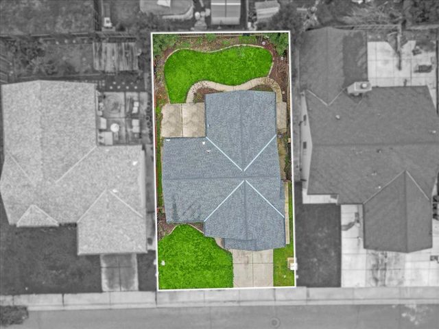 8272 Summer Falls Cir, Sacramento, CA 95828