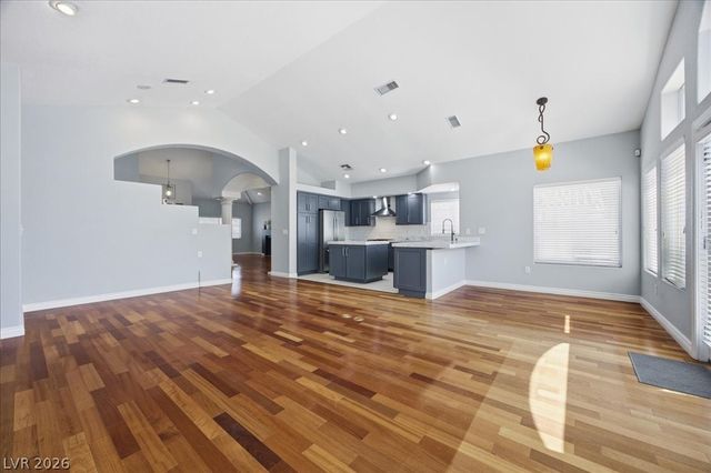 8105 Lake Hills Drive, Las Vegas, NV 89128