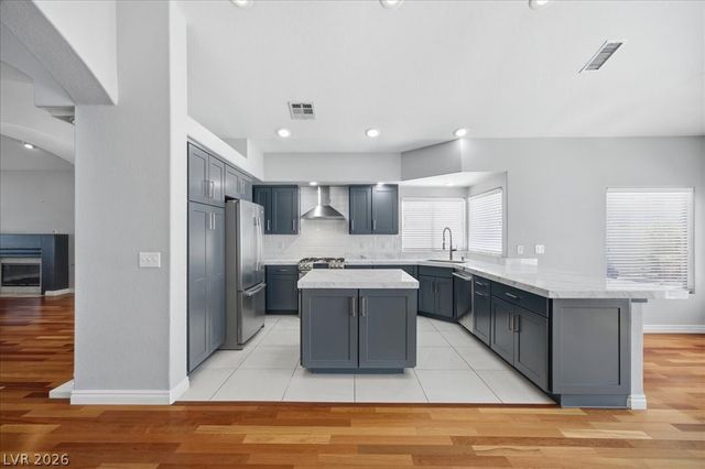 8105 Lake Hills Drive, Las Vegas, NV 89128
