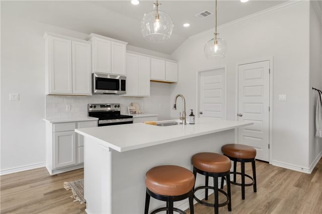 3580 Pointe Du Hoc Drive, Bryan, TX 77808