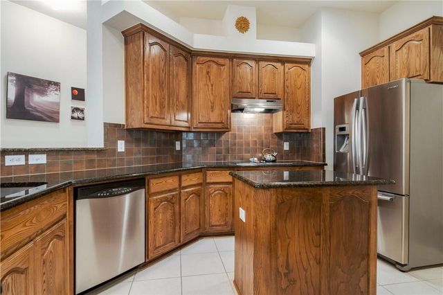 2226 Hollow Way, Garland, TX 75041