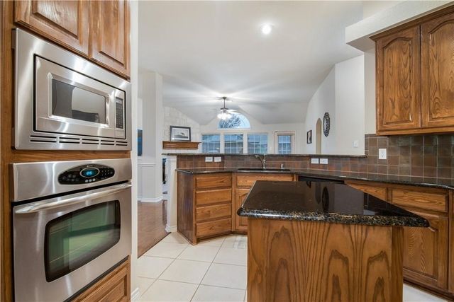 2226 Hollow Way, Garland, TX 75041