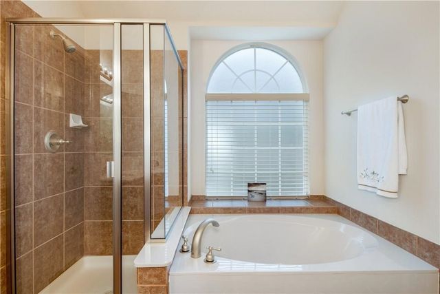 2226 Hollow Way, Garland, TX 75041