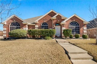 2226 Hollow Way, Garland, TX 75041