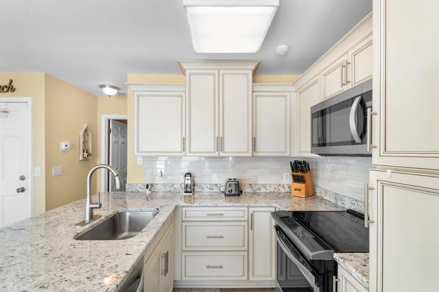 324 South Waccamaw Dr., Murrells Inlet, SC 29576