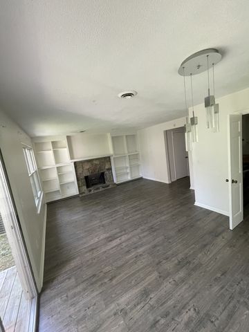 825 Longhunter Ct, Nashville, TN 37217