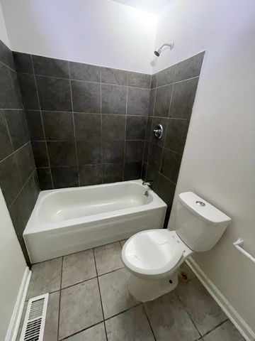 825 Longhunter Ct, Nashville, TN 37217