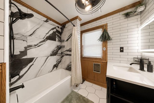 115 S 50Th Street, Omaha, NE 68132