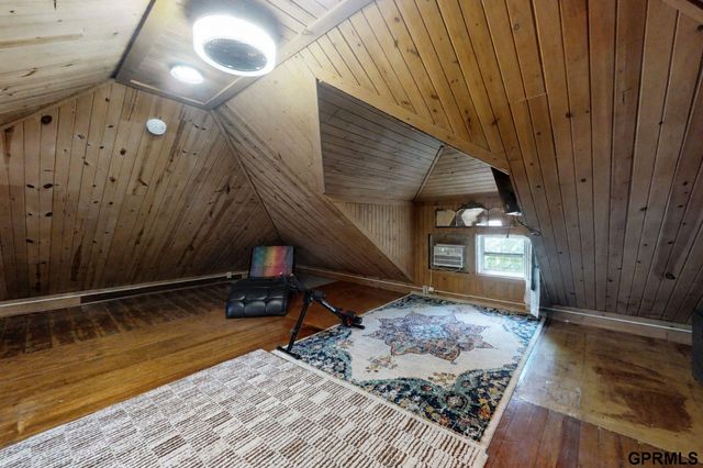 115 S 50Th Street, Omaha, NE 68132