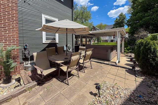 115 S 50Th Street, Omaha, NE 68132