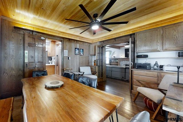 115 S 50Th Street, Omaha, NE 68132