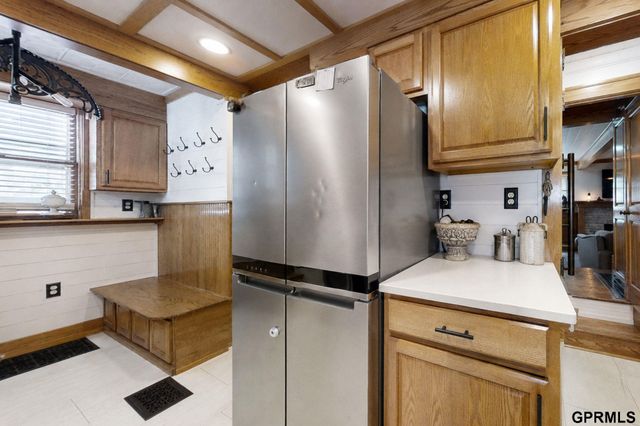 115 S 50Th Street, Omaha, NE 68132