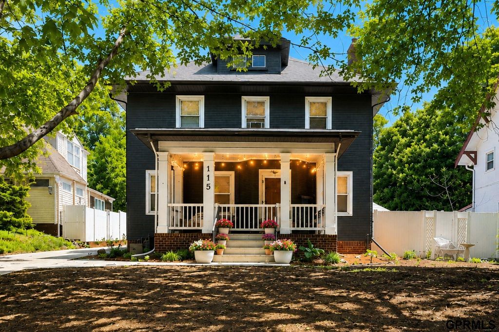 115 S 50Th Street, Omaha, NE 68132