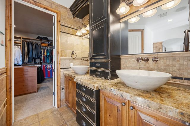 12513 N TIMBERLINE DR, Highland, UT 84003