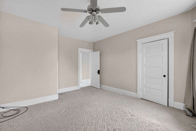 908 Grand Court, Davenport, IA 52803