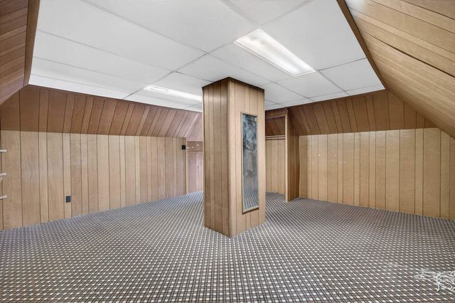 908 Grand Court, Davenport, IA 52803