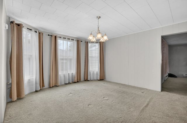 908 Grand Court, Davenport, IA 52803