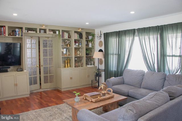 51 GAMEWELL LN, Willingboro, NJ 08046