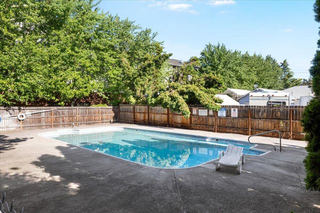 1183 Progress Drive A, Medford, OR 97504