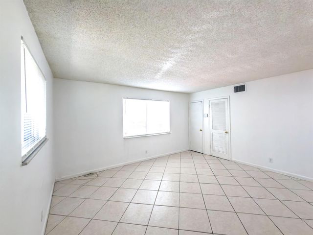 4109 Riverside Drive, Coral Springs, FL 33065