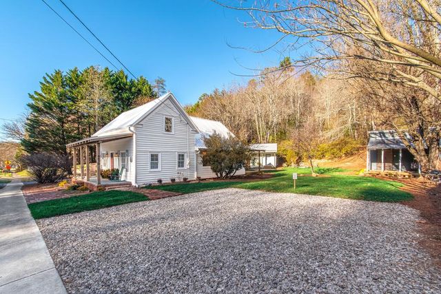 8679 Lakewood Hwy, Mineral Bluff, GA 30559