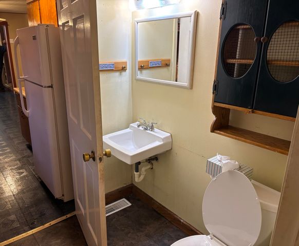 709 Governor Road, Valparaiso, IN 46385