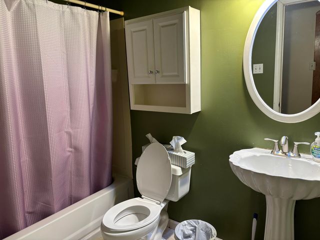 709 Governor Road, Valparaiso, IN 46385