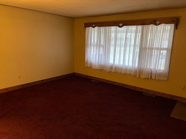 709 Governor Road, Valparaiso, IN 46385