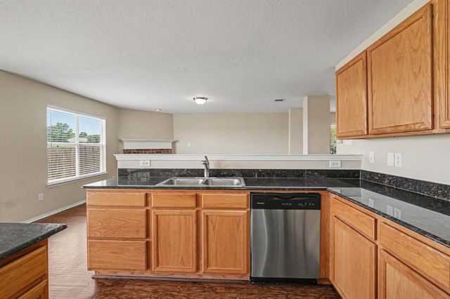 1518 Sturgeon Trail, Krum, TX 76249