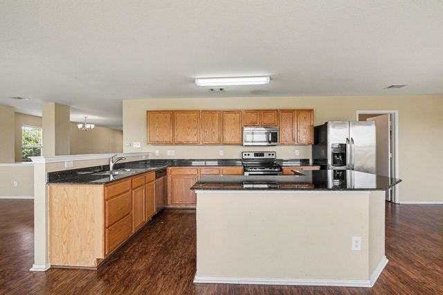 1518 Sturgeon Trail, Krum, TX 76249