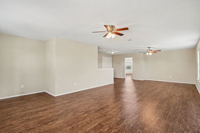 1518 Sturgeon Trail, Krum, TX 76249