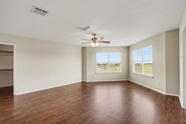 1518 Sturgeon Trail, Krum, TX 76249