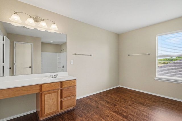 1518 Sturgeon Trail, Krum, TX 76249
