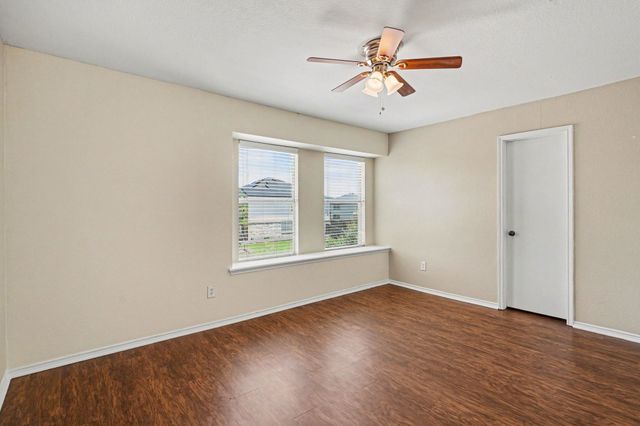 1518 Sturgeon Trail, Krum, TX 76249