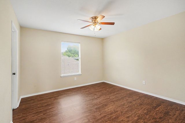 1518 Sturgeon Trail, Krum, TX 76249