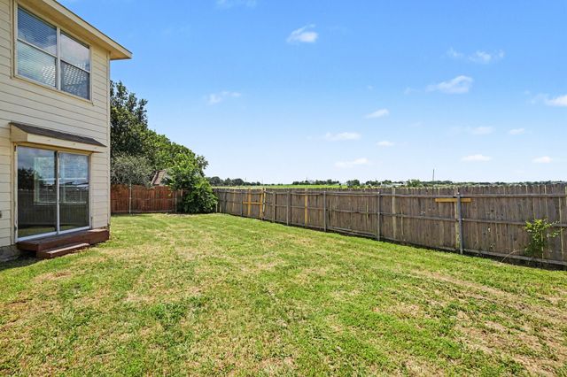 1518 Sturgeon Trail, Krum, TX 76249