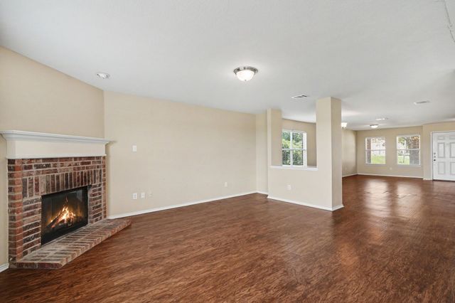 1518 Sturgeon Trail, Krum, TX 76249