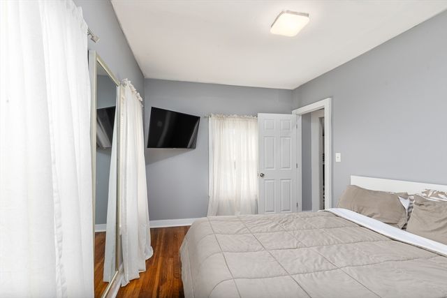 34 Grove St, Lynn, MA 01905